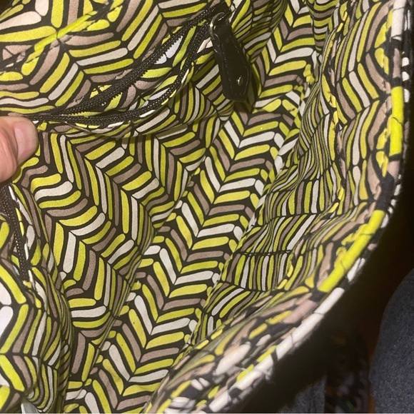 VERA BRADLEY SIG. PRINT CROSSTOWN CROSSBODY, CITRON, MULTICOLOR Excellent Cond. - Picture 4 of 6